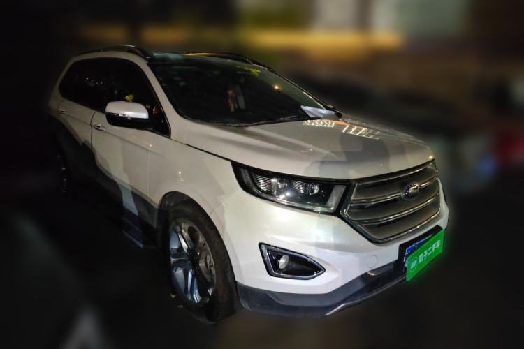 Used Ford Edge 2016 EcoBoost 245 Two-Wheel-Drive Titanium 7-Seater Front Right 45 Deg