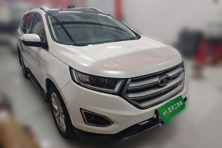 Used Ford Edge 2016 EcoBoost 245 Two-Wheel-Drive Titanium 7-Seater Front Right 45 Deg