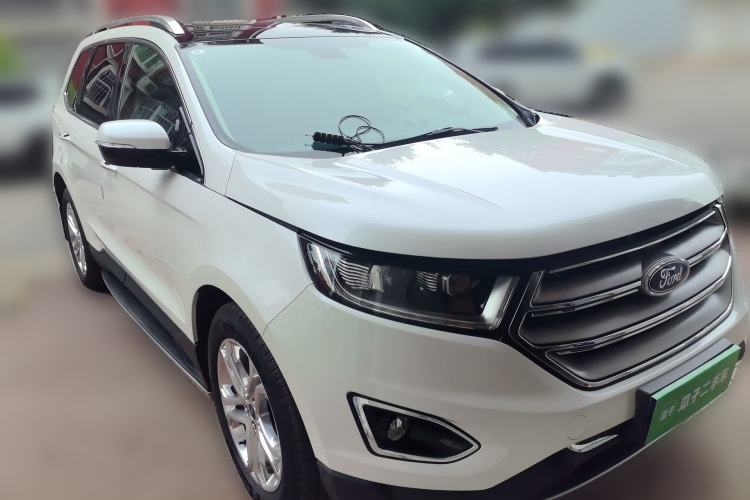 Used Ford Edge 2016 EcoBoost 245 Two-Wheel-Drive Titanium 7-Seater Front Right 45 Deg