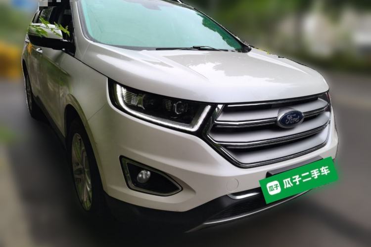 Used Ford Edge 2016 EcoBoost 245 Two-Wheel-Drive Titanium 7-Seater Front Right 45 Deg