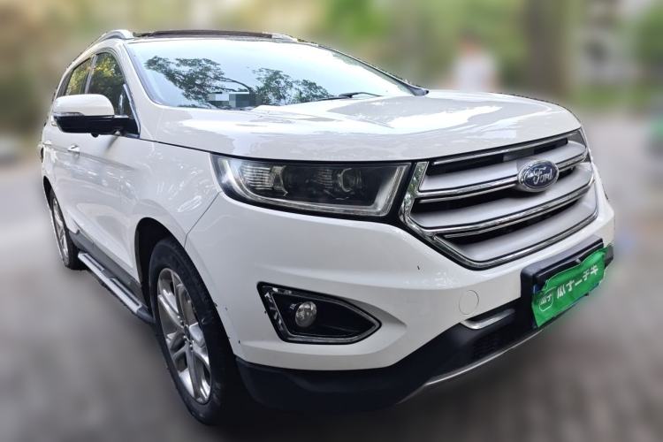 Used Ford Edge 2016 EcoBoost 245 Two-Wheel-Drive Titanium 7-Seater Front Right 45 Deg