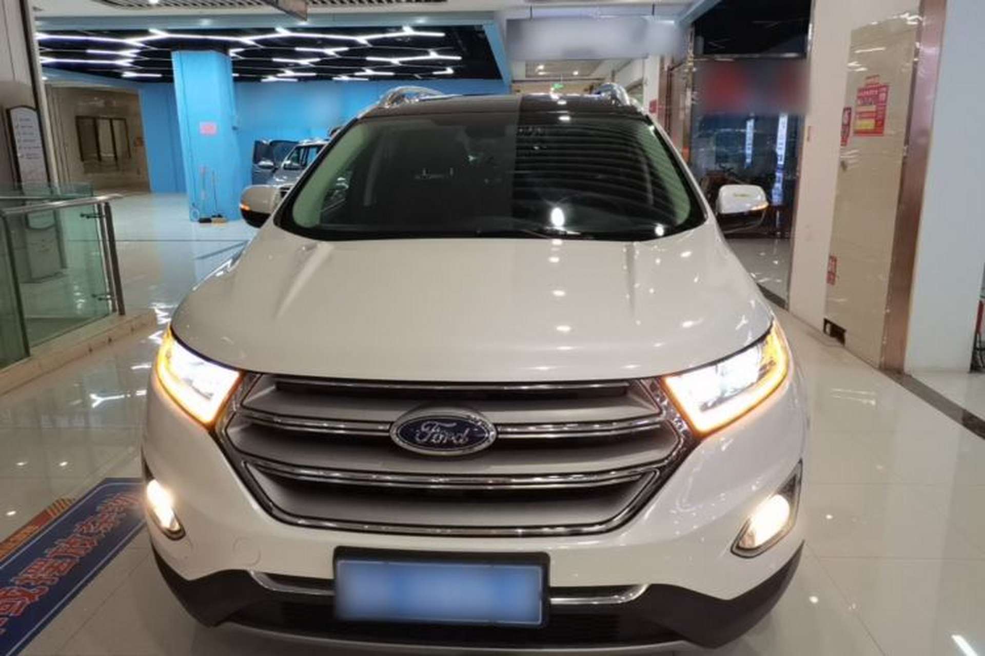 Used Ford Edge 2016 EcoBoost 245 Two-Wheel-Drive Titanium 7-Seater Front