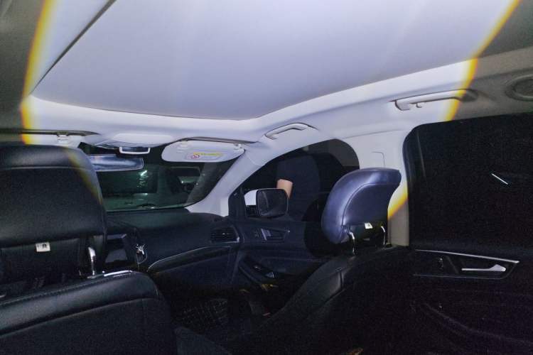 Used Ford Edge 2016 EcoBoost 245 Two-Wheel-Drive Titanium 7-Seater Headliner
