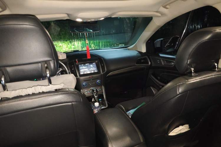 Used Ford Edge 2016 EcoBoost 245 Two-Wheel-Drive Titanium 7-Seater Headliner