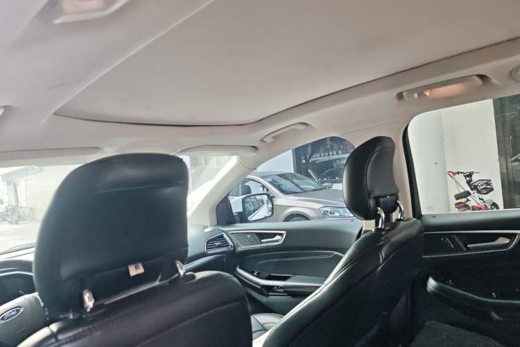 Used Ford Edge 2016 EcoBoost 245 Two-Wheel-Drive Titanium 7-Seater Headliner