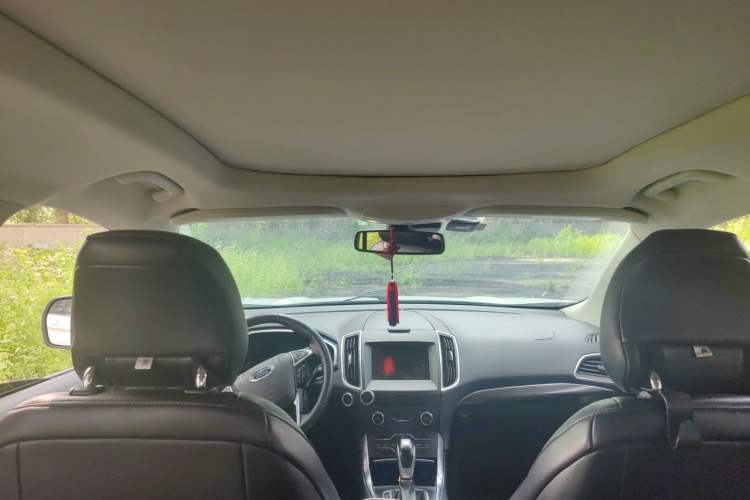 Used Ford Edge 2016 EcoBoost 245 Two-Wheel-Drive Titanium 7-Seater Headliner