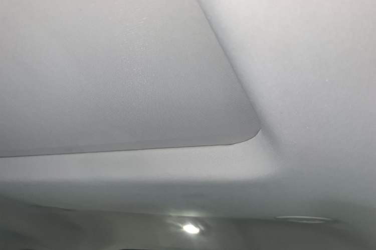 Used Ford Edge 2016 EcoBoost 245 Four-Wheel Drive Titanium 7-Seater Headliner