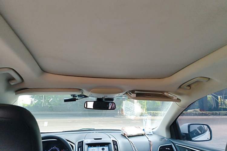 Used Ford Edge 2016 EcoBoost 245 Two-Wheel-Drive Titanium 7-Seater Headliner