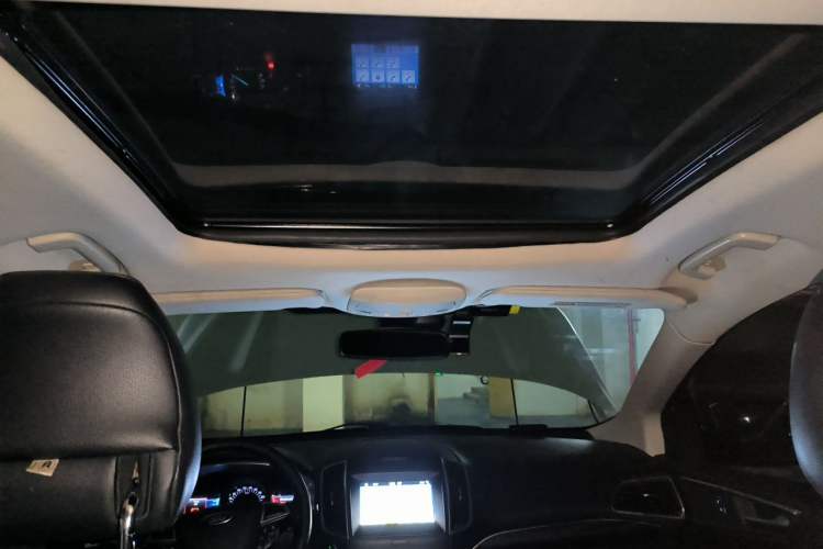 Used Ford Edge 2016 EcoBoost 245 Four-Wheel Drive Titanium Edition 7-Seater Headliner