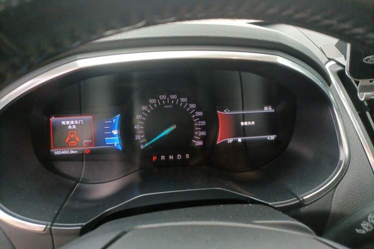 Used Ford Edge 2016 EcoBoost 245 Four-Wheel Drive Titanium Edition 7-Seater Instrument Cluster
