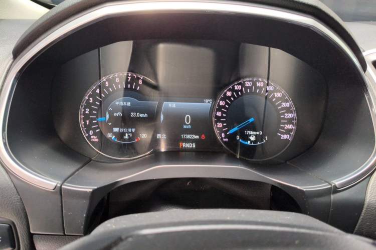Used Ford Edge 2016 EcoBoost 245 Four-Wheel Drive Titanium 7-Seater Instrument Cluster