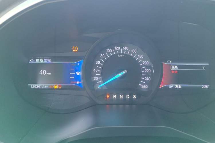 Used Ford Edge 2016 EcoBoost 245 Two-Wheel-Drive Titanium 7-Seater Instrument Cluster