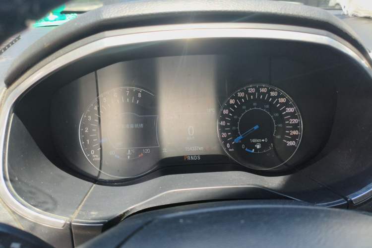Used Ford Edge 2016 EcoBoost 245 Four-Wheel Drive Titanium 7-Seater Instrument Cluster