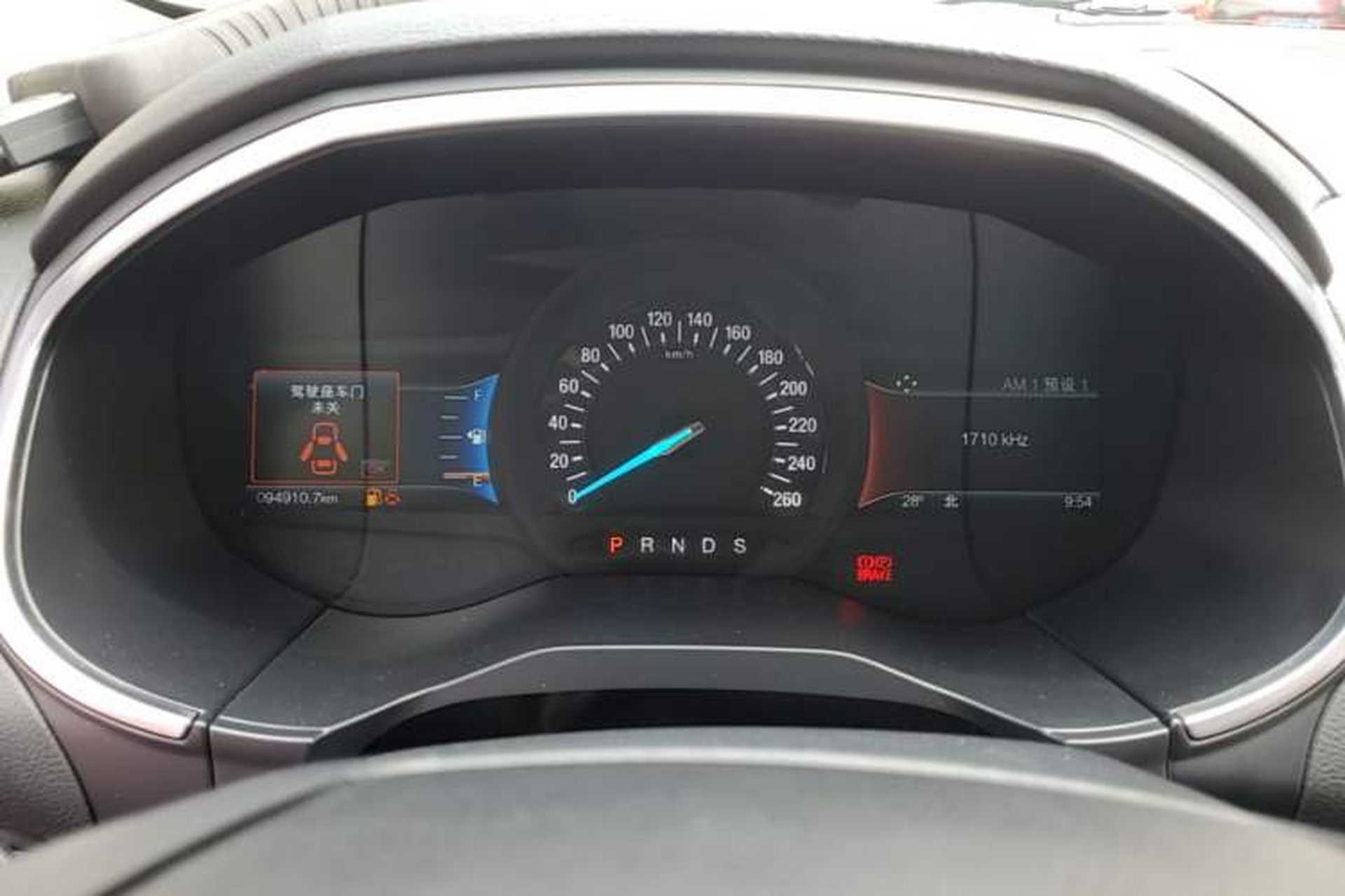 Used Ford Edge 2016 EcoBoost 245 Two-Wheel-Drive Titanium 7-Seater Instrument Cluster