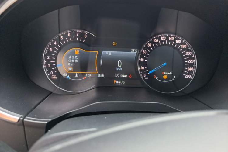 Used Ford Edge 2016 EcoBoost 245 Four-Wheel Drive Titanium 7-Seater Instrument Cluster