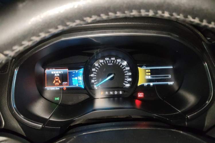 Used Ford Edge 2016 EcoBoost 245 Four-Wheel Drive Titanium Edition 7-Seater Instrument Cluster