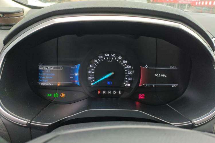 Used Ford Edge 2016 EcoBoost 245 Two-Wheel-Drive Titanium 7-Seater Instrument Cluster