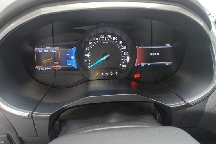 Used Ford Edge 2016 EcoBoost 245 Two-Wheel-Drive Titanium 7-Seater Instrument Cluster