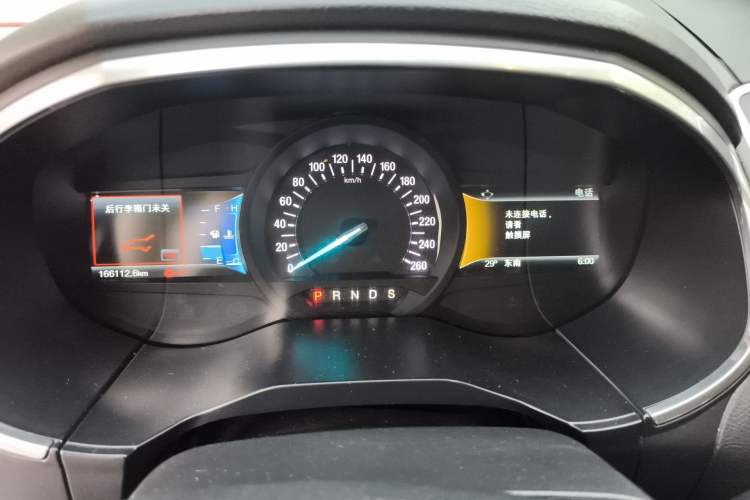 Used Ford Edge 2016 EcoBoost 245 Two-Wheel-Drive Titanium 7-Seater Instrument Cluster