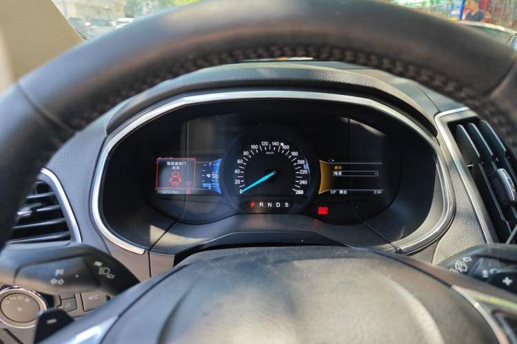 Used Ford Edge 2016 EcoBoost 245 Two-Wheel-Drive Titanium 7-Seater Instrument Cluster