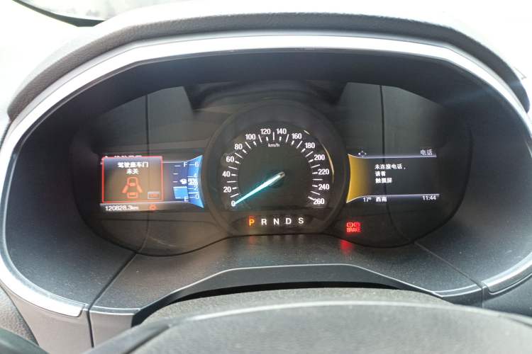 Used Ford Edge 2016 EcoBoost 245 Two-Wheel-Drive Titanium 7-Seater Instrument Cluster