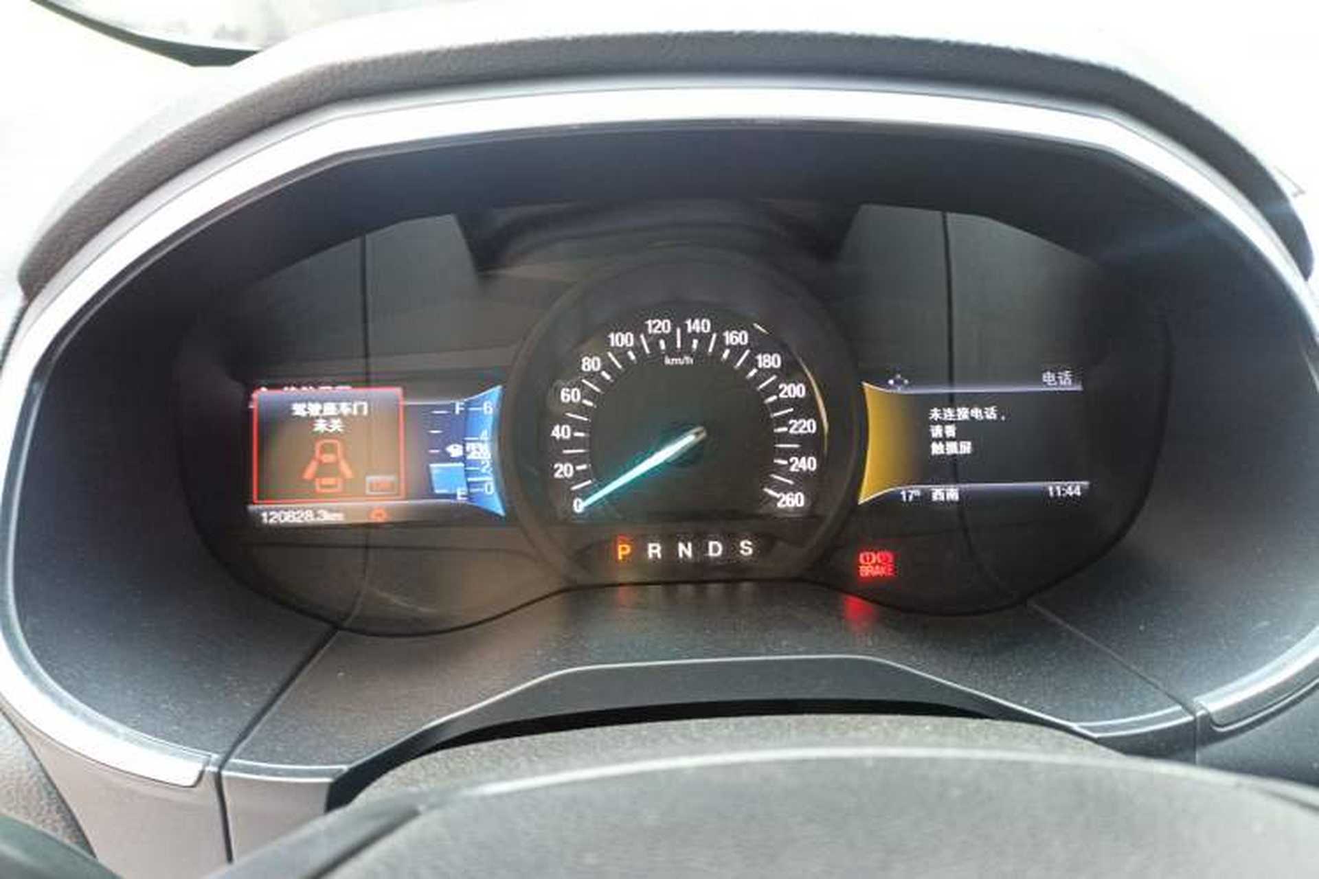Used Ford Edge 2016 EcoBoost 245 Two-Wheel-Drive Titanium 7-Seater Instrument Cluster