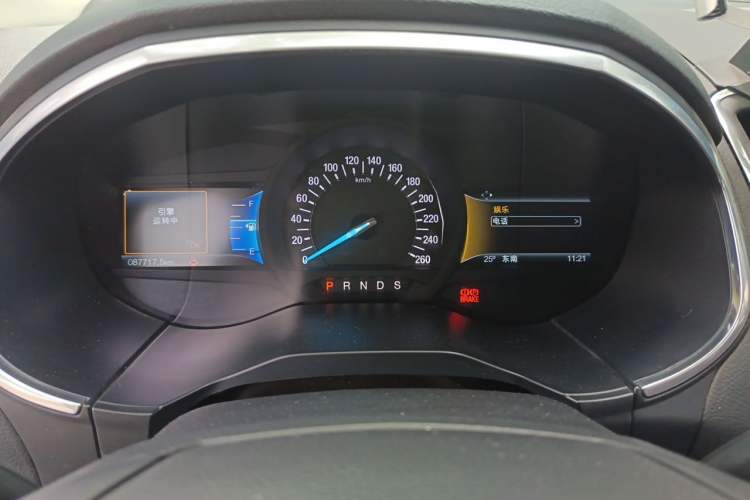 Used Ford Edge 2016 EcoBoost 245 Two-Wheel-Drive Titanium 7-Seater Instrument Cluster