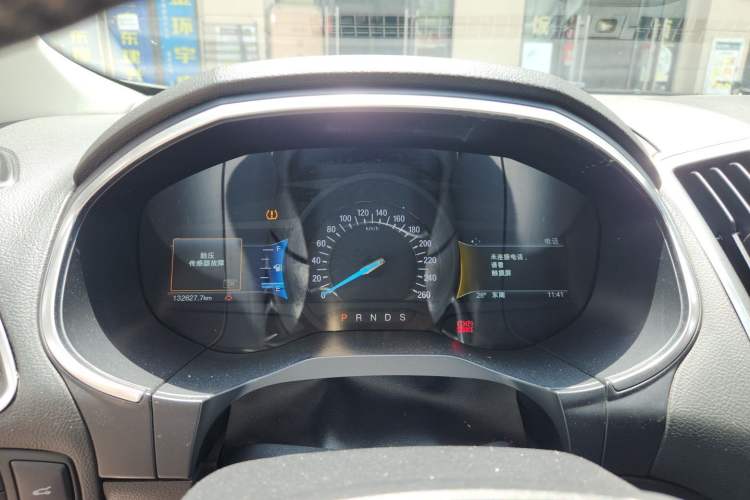 Used Ford Edge 2016 EcoBoost 245 Two-Wheel-Drive Titanium 7-Seater Instrument Cluster