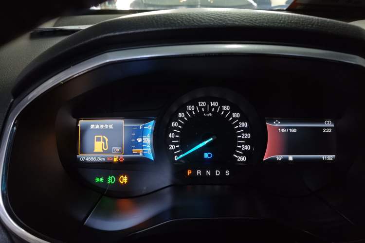 Used Ford Edge 2016 EcoBoost 245 Four-Wheel Drive Titanium Edition 7-Seater Instrument Cluster