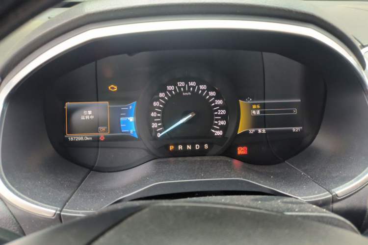 Used Ford Edge 2016 EcoBoost 245 Two-Wheel-Drive Titanium 7-Seater Instrument Cluster