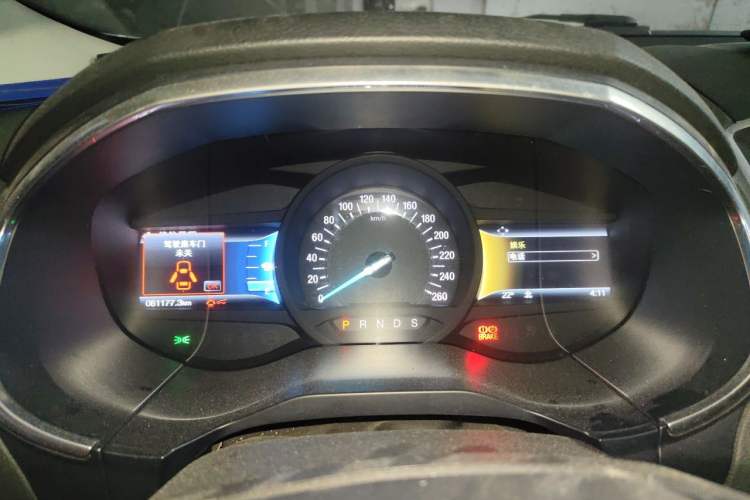 Used Ford Edge 2016 EcoBoost 245 Two-Wheel-Drive Titanium 7-Seater Instrument Cluster