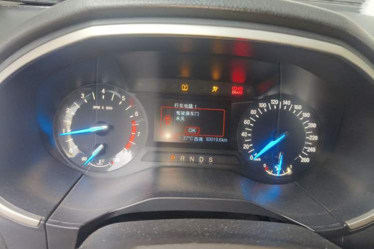 Used Ford Edge 2016 EcoBoost 245 Two-Wheel-Drive Platinum Edition 7-Seater Instrument Cluster