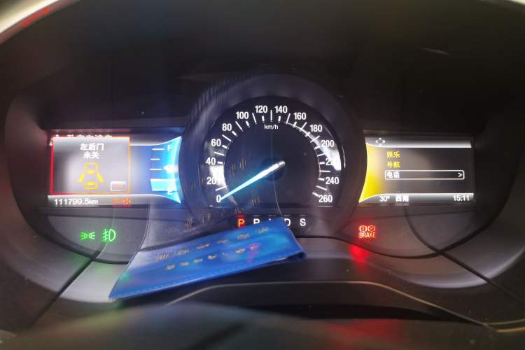 Used Ford Edge 2016 EcoBoost 245 Four-Wheel Drive Titanium Edition 7-Seater Instrument Cluster