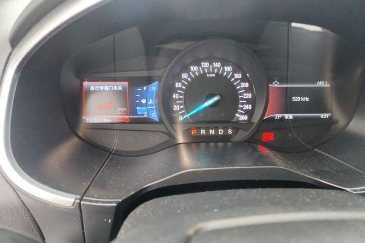 Used Ford Edge 2016 EcoBoost 245 Two-Wheel-Drive Titanium 7-Seater Instrument Cluster