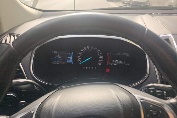 Used Ford Edge 2016 EcoBoost 245 Four-Wheel Drive Titanium Edition 7-Seater Instrument Cluster
