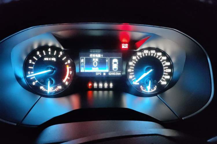 Used Ford Edge 2016 EcoBoost 245 Two-Wheel-Drive Titanium 5-Seater Instrument Cluster
