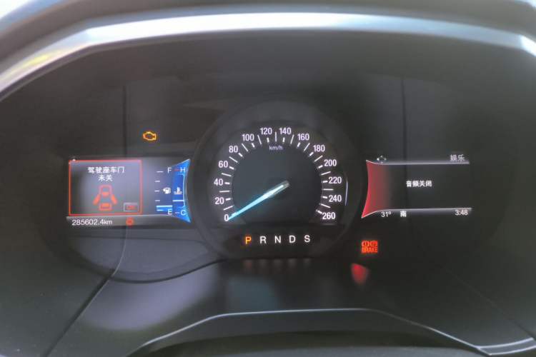 Used Ford Edge 2016 EcoBoost 245 Two-Wheel-Drive Titanium 7-Seater Instrument Cluster