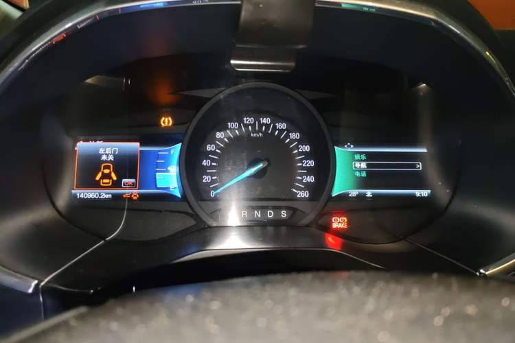 Used Ford Edge 2016 EcoBoost 245 Four-Wheel Drive Titanium Edition 7-Seater Instrument Cluster