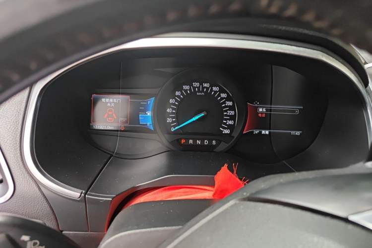Used Ford Edge 2016 EcoBoost 245 Two-Wheel-Drive Titanium 7-Seater Instrument Cluster