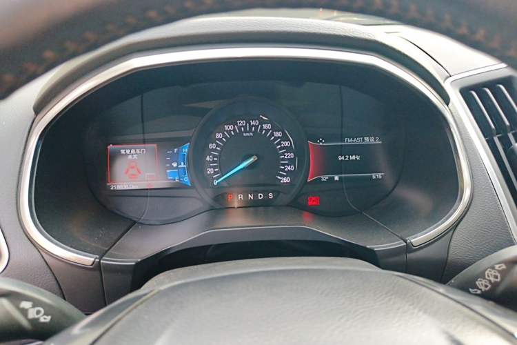 Used Ford Edge 2016 EcoBoost 245 Two-Wheel-Drive Titanium 7-Seater Instrument Cluster