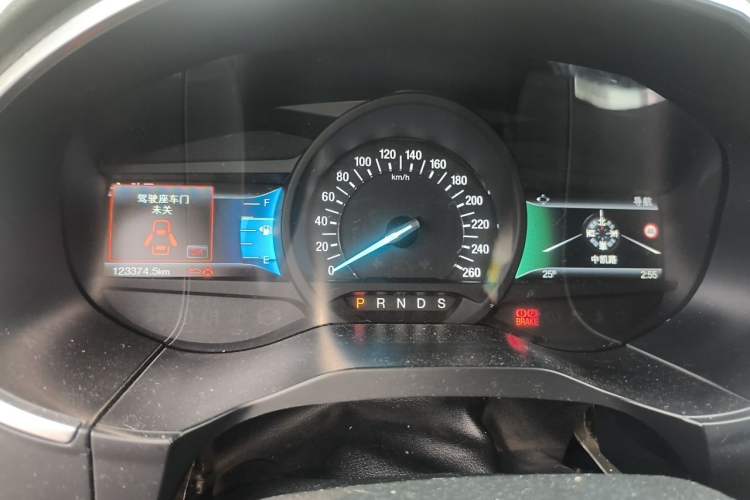 Used Ford Edge 2016 EcoBoost 245 Four-Wheel Drive Titanium Edition 7-Seater Instrument Cluster