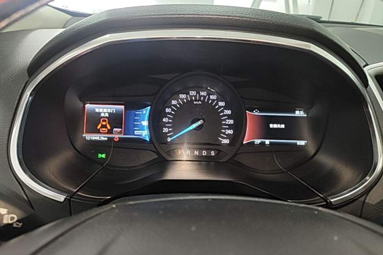 Used Ford Edge 2016 EcoBoost 245 Two-Wheel-Drive Titanium 7-Seater Instrument Cluster