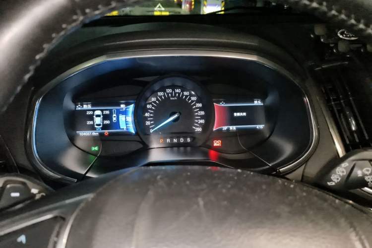 Used Ford Edge 2016 EcoBoost 245 Two-Wheel-Drive Titanium 7-Seater Instrument Cluster