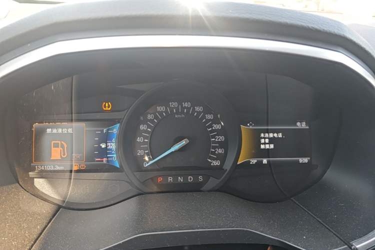 Used Ford Edge 2016 EcoBoost 245 Two-Wheel-Drive Titanium 7-Seater Instrument Cluster