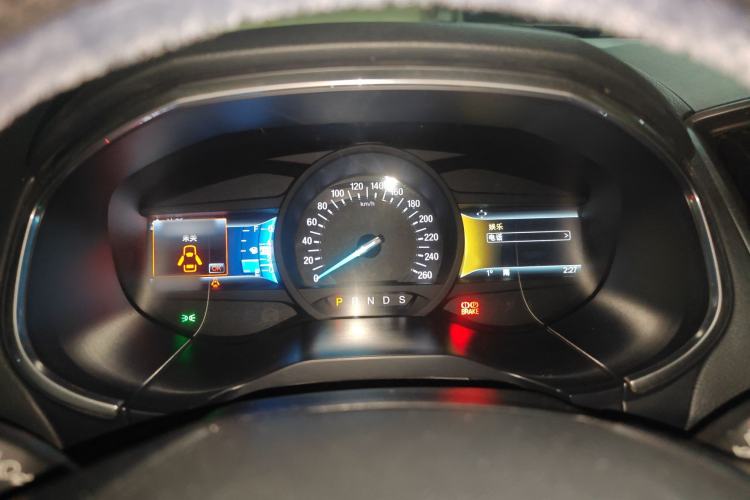 Used Ford Edge 2016 EcoBoost 245 Two-Wheel-Drive Titanium 7-Seater Instrument Cluster