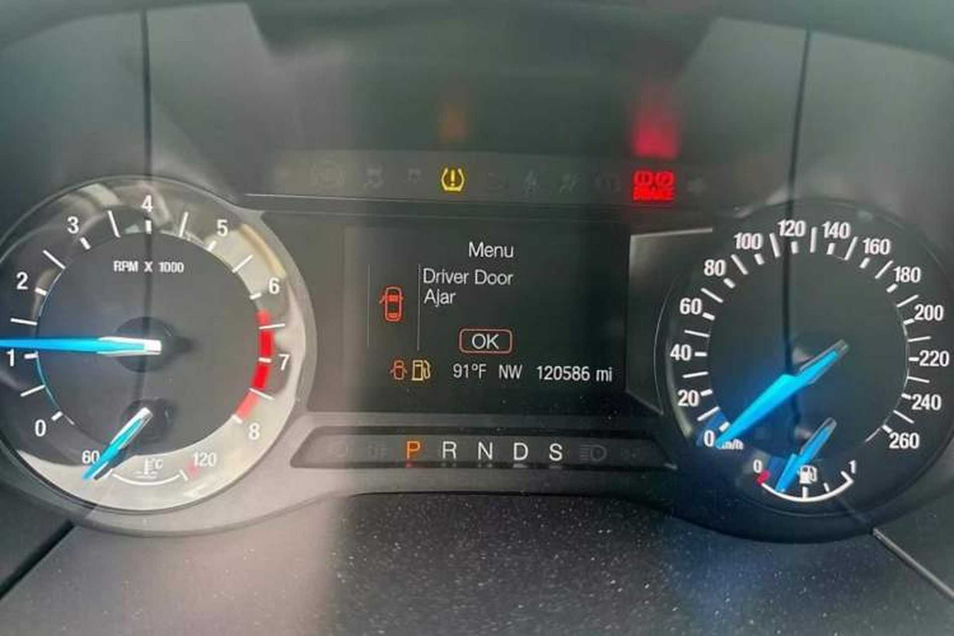Used Ford Edge 2016 EcoBoost 245 Two-Wheel-Drive Platinum Edition 7-Seater Instrument Cluster