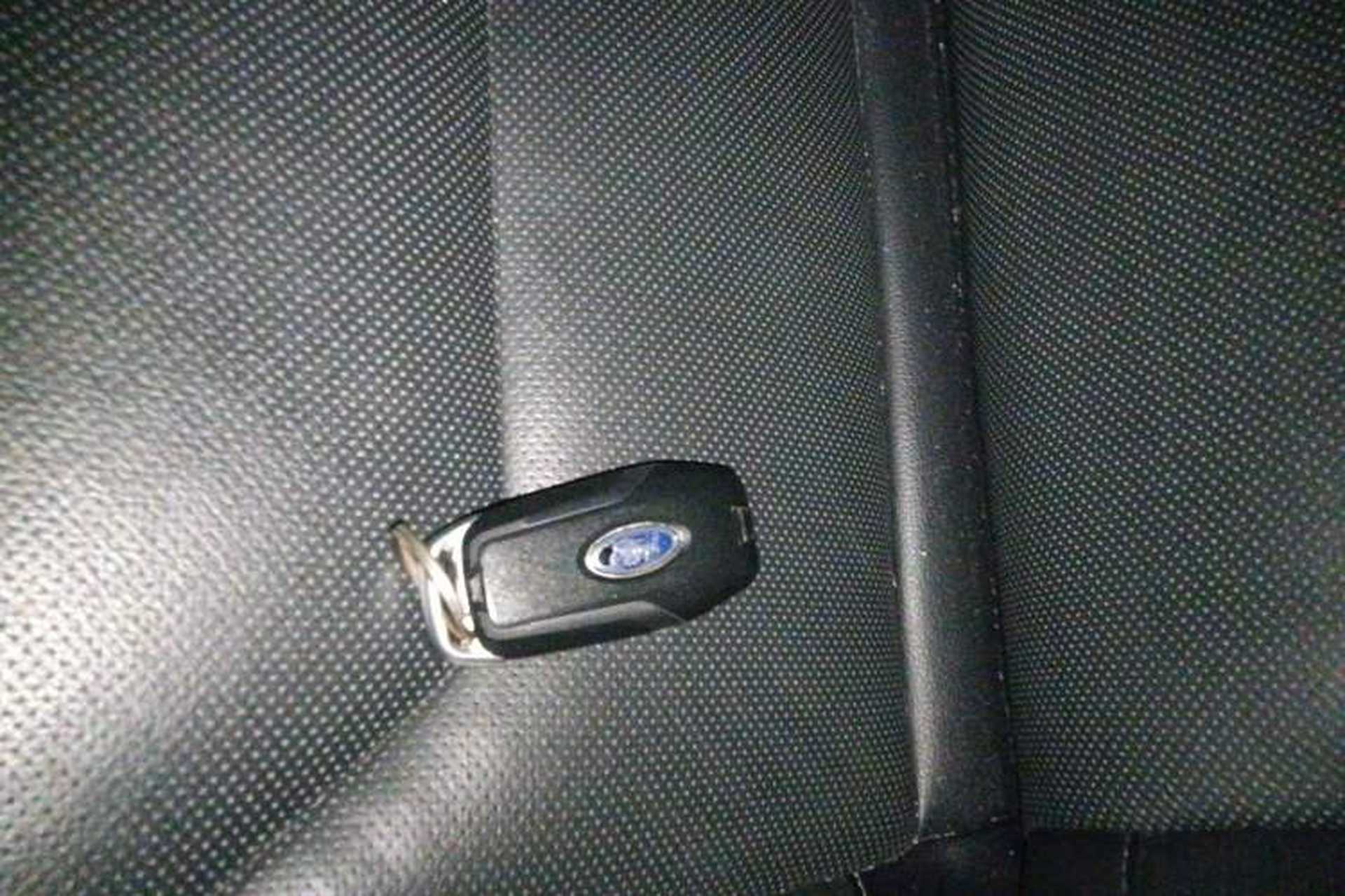 Used Ford Edge 2016 EcoBoost 245 Four-Wheel Drive Titanium 7-Seater Interior 1