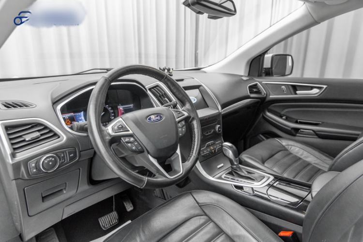 Used Ford Edge 2016 EcoBoost 245 Four-Wheel Drive Titanium Edition 7-Seater Interior 5