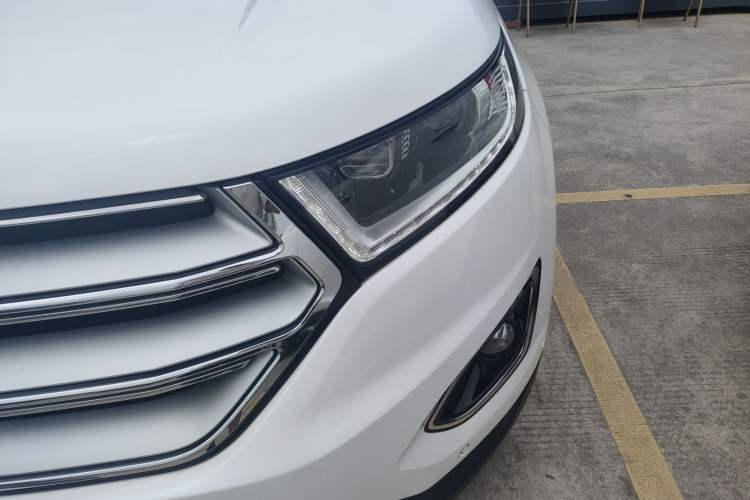 Used Ford Edge 2016 EcoBoost 245 Four-Wheel Drive Titanium 7-Seater Left Front Headlight