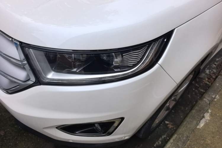 Used Ford Edge 2016 EcoBoost 245 Four-Wheel Drive Titanium 7-Seater Left Front Headlight